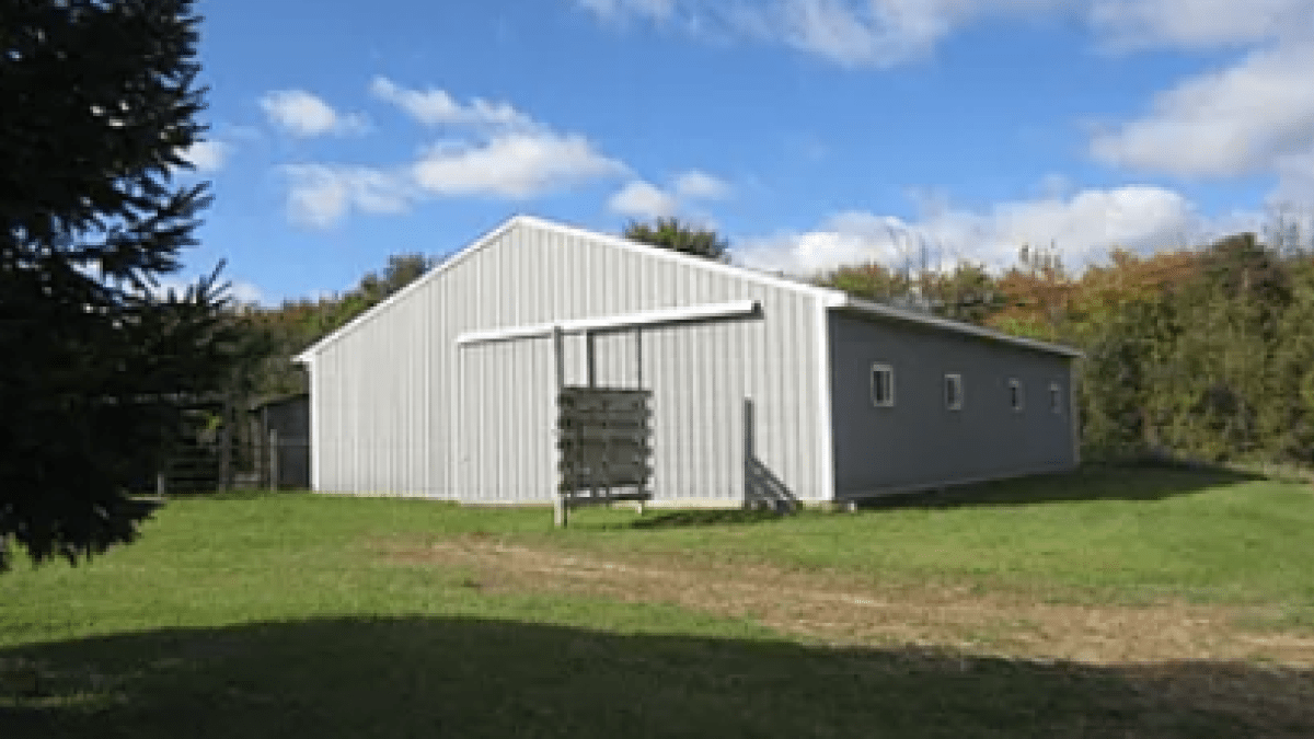4 stall barn