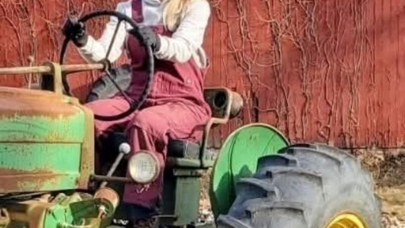 Moving the old tractor 