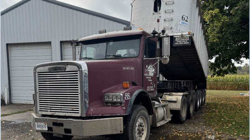 Unloading the lead after millings