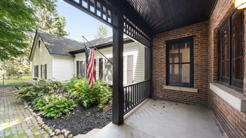 Historic home on 5 acre horse farm