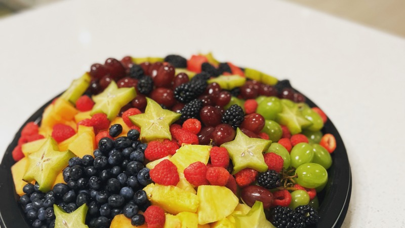 Diamond Sweetness Creation (Seasonal Fruit Platter)