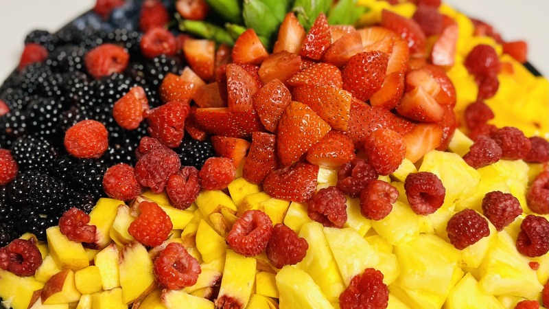 Diamond Sweetness Creation (Seasonal Fruit Platter)