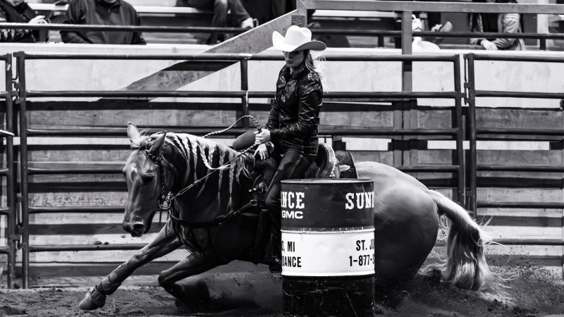 Barrel racing
