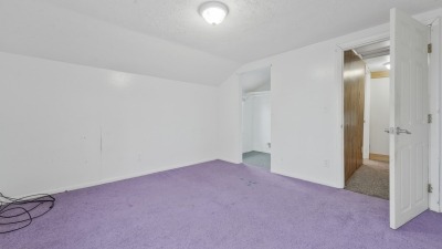3rd Bedroom-Upstairs
