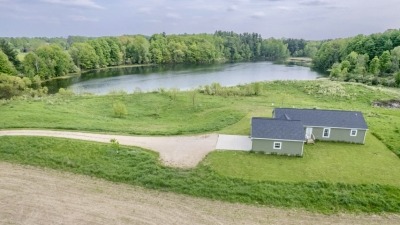 House and Peas Lake