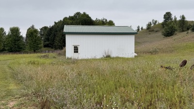 Another image of the rolling hills and the pole barn